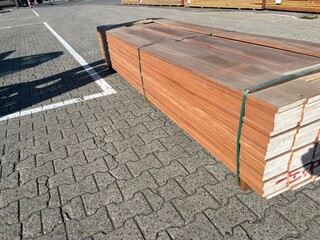 Ca. 38x Louro Vermehlo Planken Geschaafd, 21x145mm, lengte 21/245cm, 1